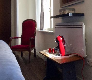 Chambre avec petit d�jeuner �/en/au Lauzun (Lot-et-Garonne)ou appartement ou maison de vacances