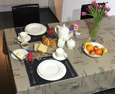 Chambre avec petit d�jeuner �/en/au Lauzun (Lot-et-Garonne)ou appartement ou maison de vacances