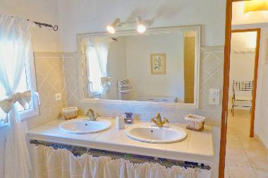 Maison de vacances �/en/au Isle sur la Sorge (Vaucluse)ou appartement ou maison de vacances