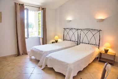 Maison de vacances �/en/au Isle sur la Sorge (Vaucluse)ou appartement ou maison de vacances