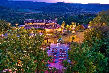 Villa �/en/au Motovun (Istarska)ou appartement ou maison de vacances