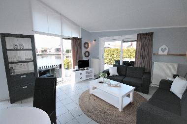 Maison de vacances /en/au Lemmer (Friesland)ou appartement ou maison de vacances