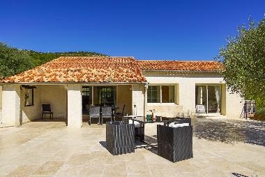 Maison de vacances �/en/au Sollies-Toucas (Var)ou appartement ou maison de vacances