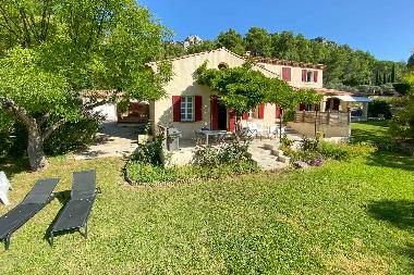 Maison de vacances �/en/au Vauvenargues (Bouches-du-Rh�ne)ou appartement ou maison de vacances