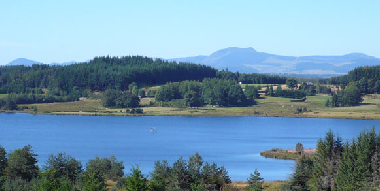 Maison de vacances �/en/au Saint-Jeure d