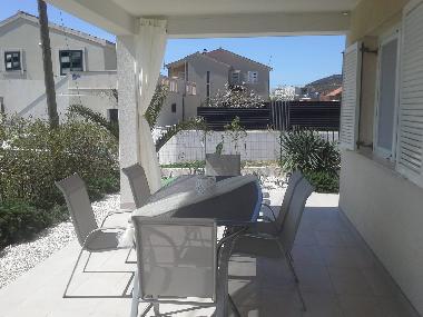 Maison de vacances /en/au Kastel Novi (Splitsko-Dalmatinska)ou appartement ou maison de vacances