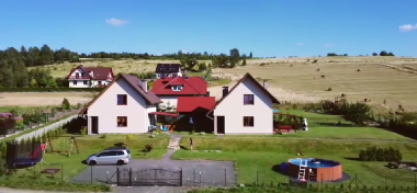 Maison de vacances /en/au Jelenia Gora (Dolnoslaskie)ou appartement ou maison de vacances