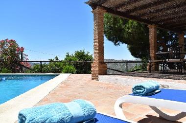 Maison de vacances /en/au Cmpeta (Mlaga)ou appartement ou maison de vacances