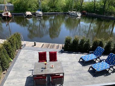 Maison de vacances /en/au Lemmer (Friesland)ou appartement ou maison de vacances