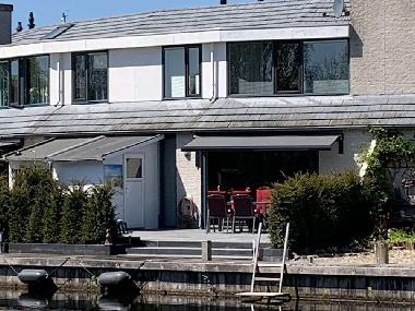 Maison de vacances /en/au Lemmer (Friesland)ou appartement ou maison de vacances